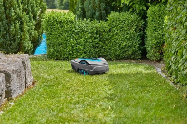 Gardena Mähroboter smart SILENO city, 400 m², KI-Technologie, inkl. Ladestation